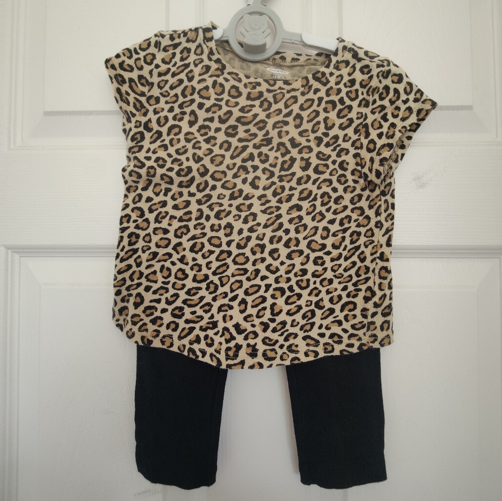 Old Navy Brown and Black Leopard Print Short Sleeve Tee